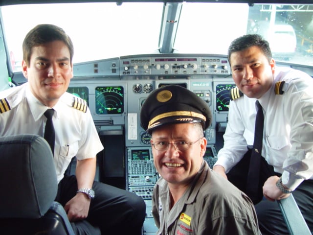 Bhutan & Beyond in the cockpit of TACA Airlines